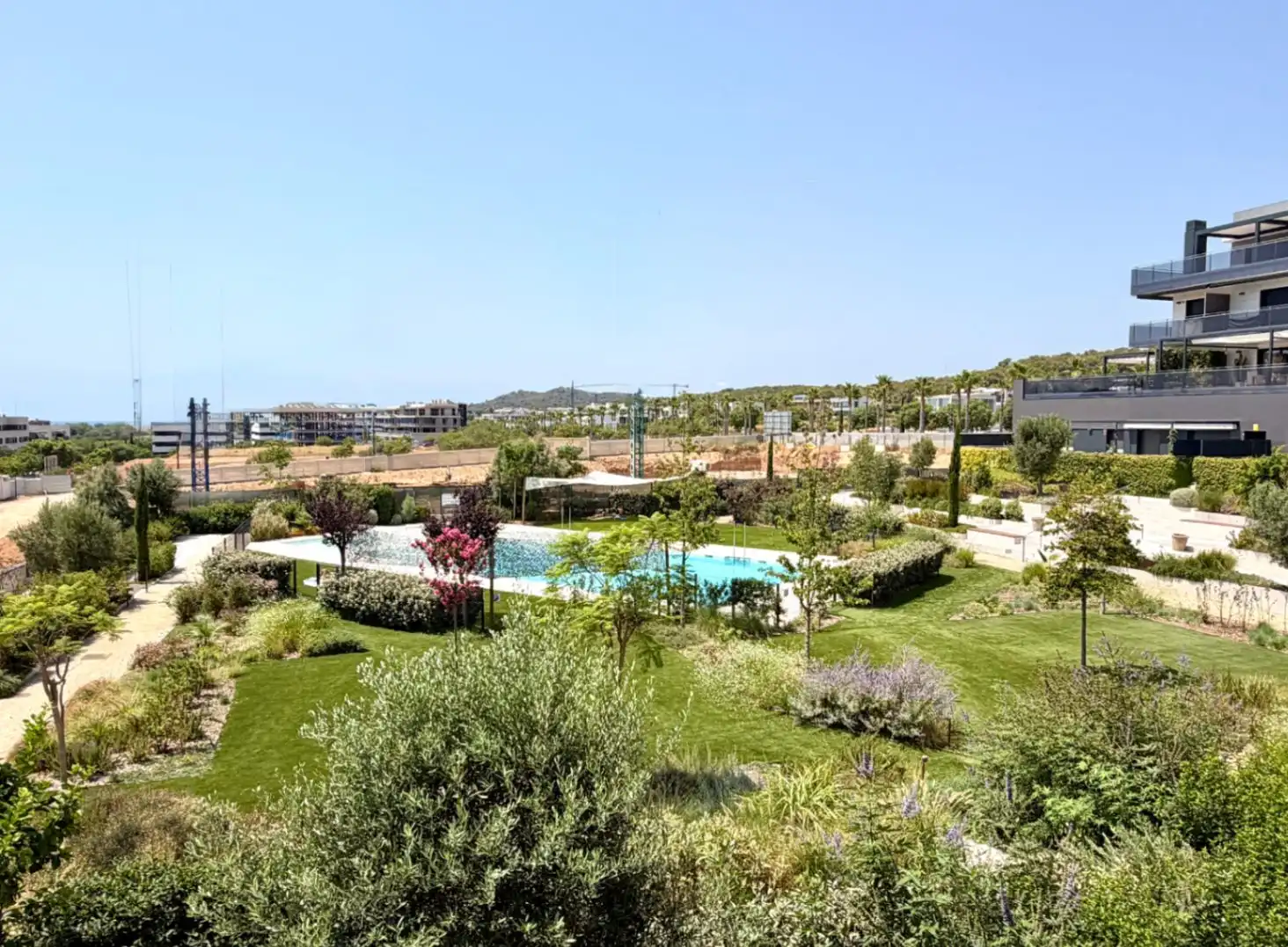 Piscina de Apartament de lloguer en Sitges amb Aire condicionat, Calefacció i Jardí privat