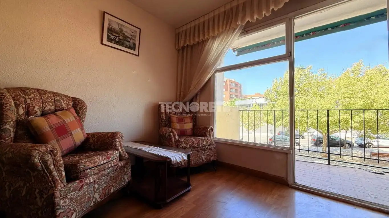 Piso con ascensor en venta en Alamín
