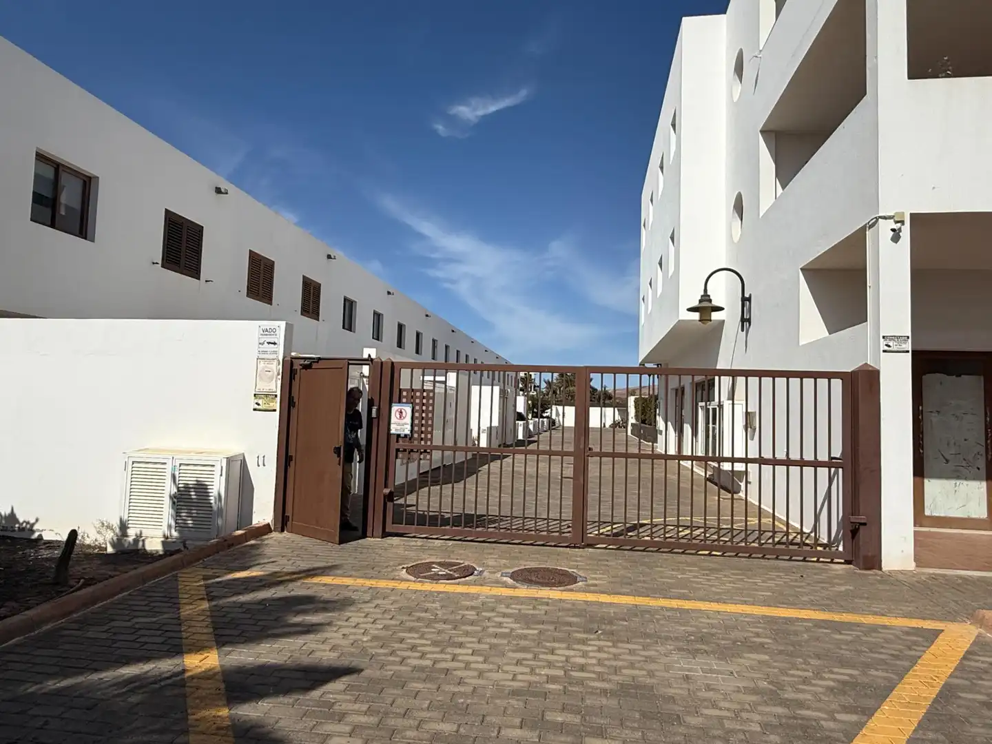 Vista exterior de Dúplex en venta en Teguise con Terraza, Trastero y Piscina
