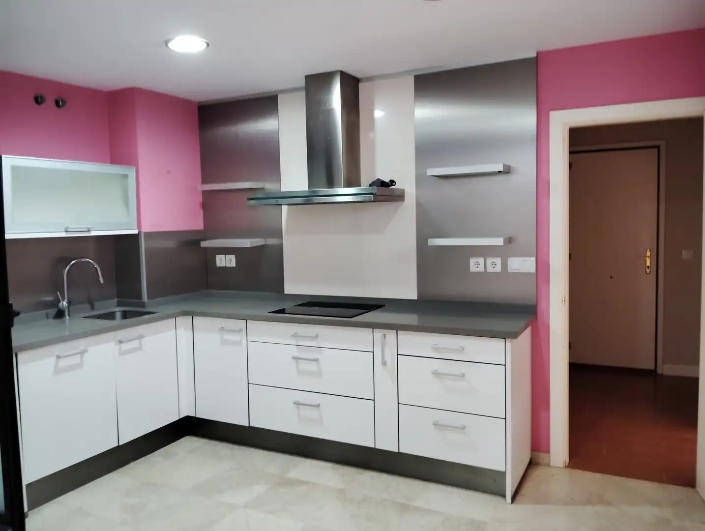 Cocina de Casa o chalet en venta en Guillena con Aire acondicionado, Calefacción y Jardín privado