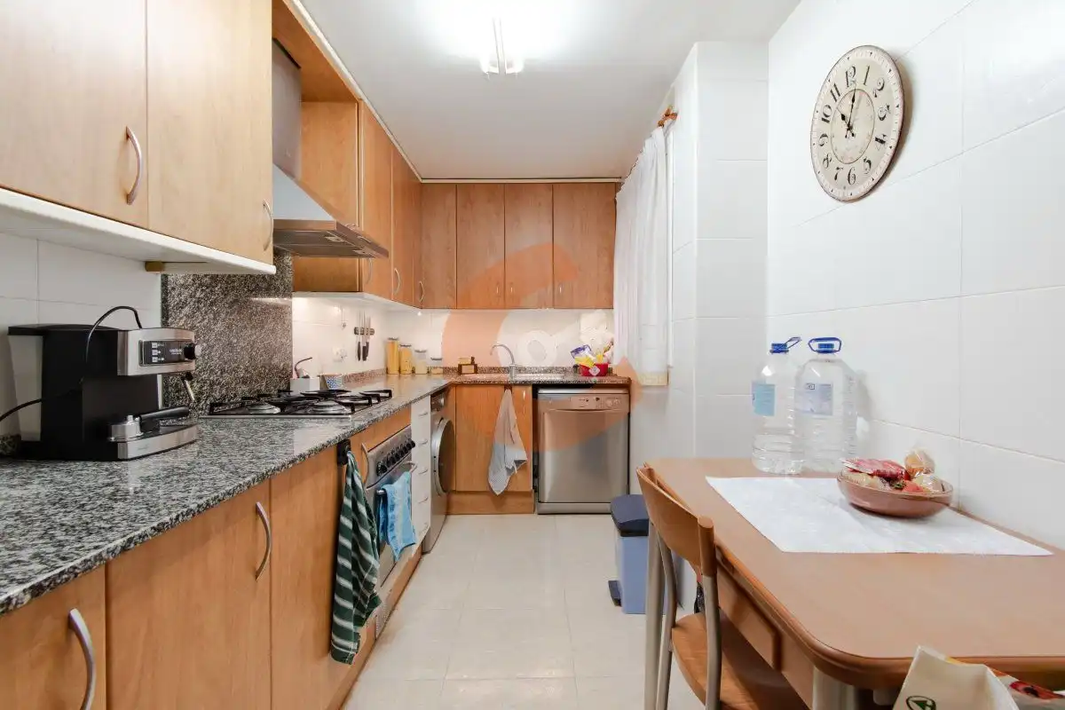 Cuina de Pis en venda en El Vendrell amb Calefacció i Balcó