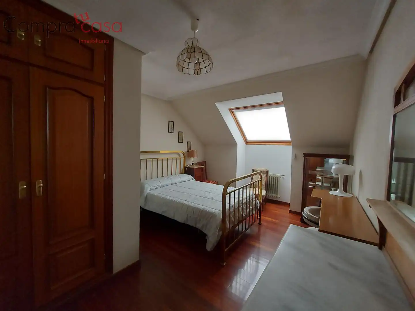 Habitación de Piso para compartir en Segovia con Calefacción, Terraza y Amueblado