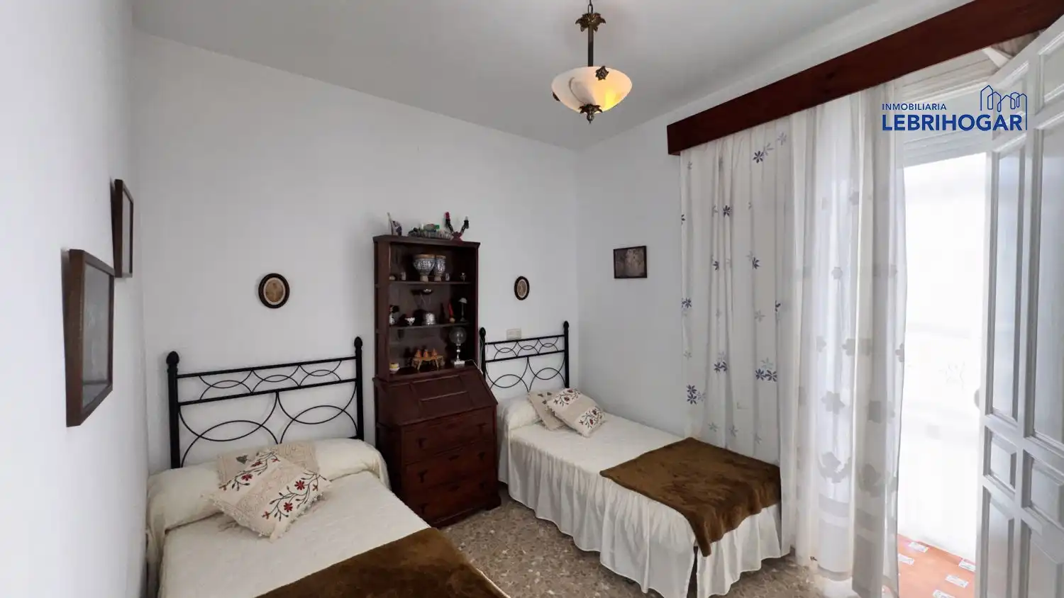Habitación de Casa o chalet en venta en Lebrija con Calefacción, Trastero y Balcón