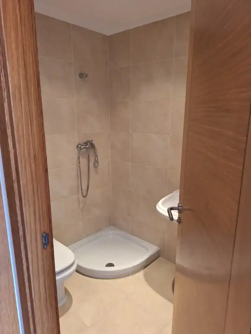 Bathroom of Flat for sale in Artajona  with Parquet flooring, Storage room and Oven