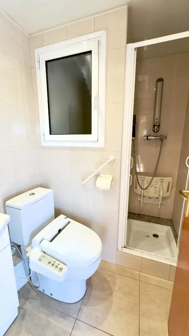 Baño de Piso en venta en Barberà del Vallès con Aire acondicionado, Calefacción y Terraza