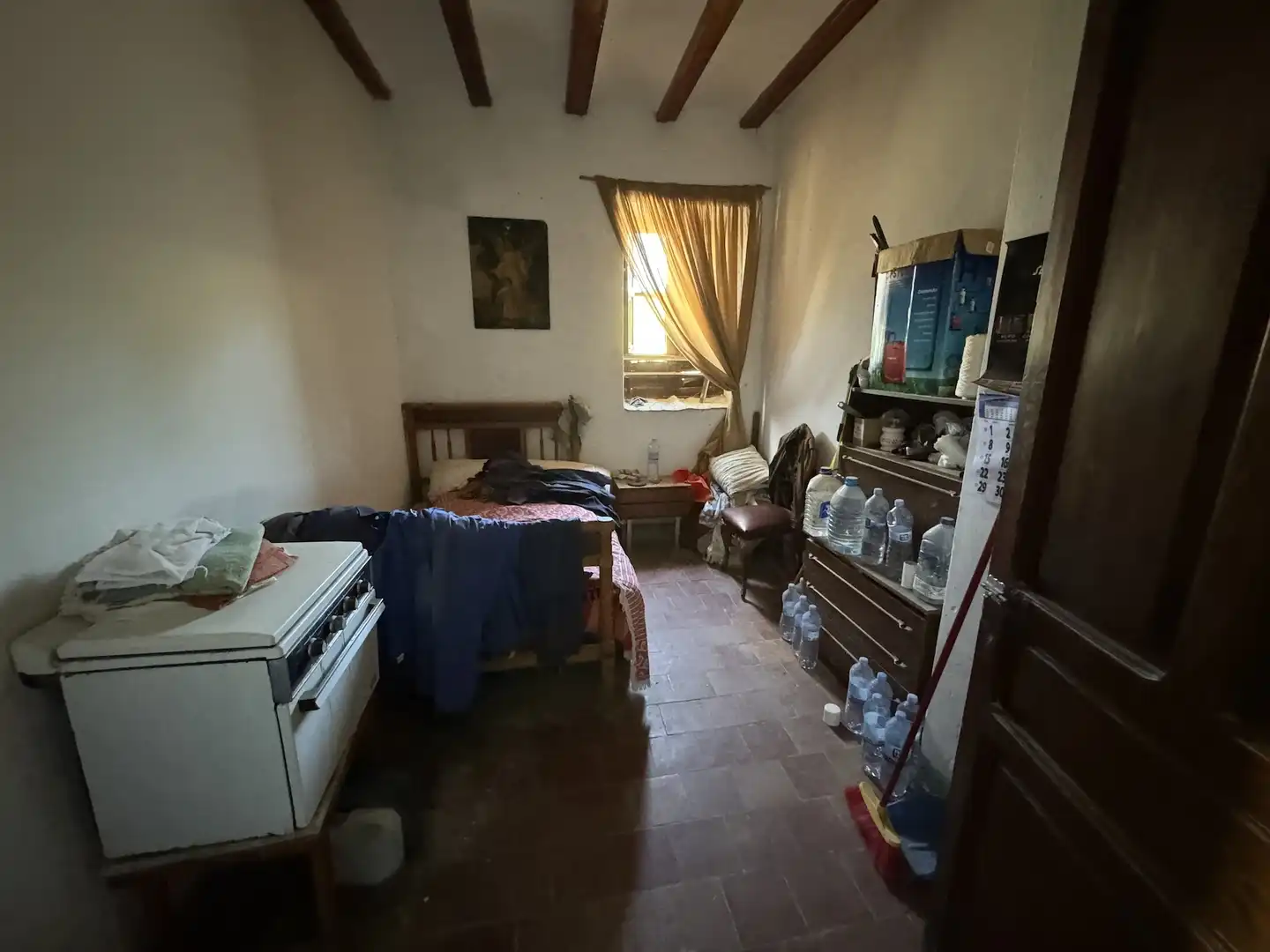 Dormitori de Finca rústica en venda en Villena amb Moblat