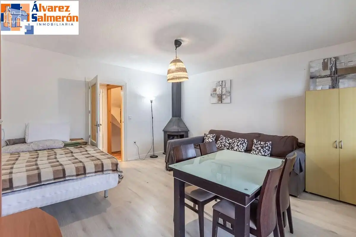 Sala d'estar de Casa o xalet en venda en Sierra Nevada amb Calefacció