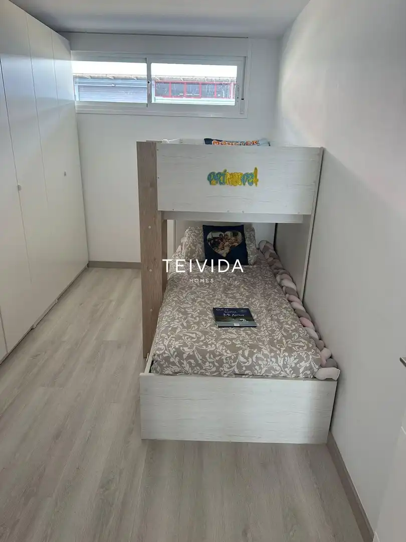 Habitación de Piso en venta en Arona con Terraza, Trastero y Piscina