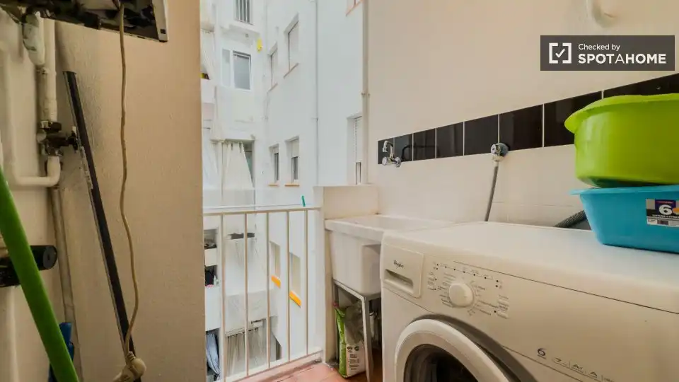 Balcony of Flat for rent in Barcelona  with Air Conditioner, Heating and Furnished