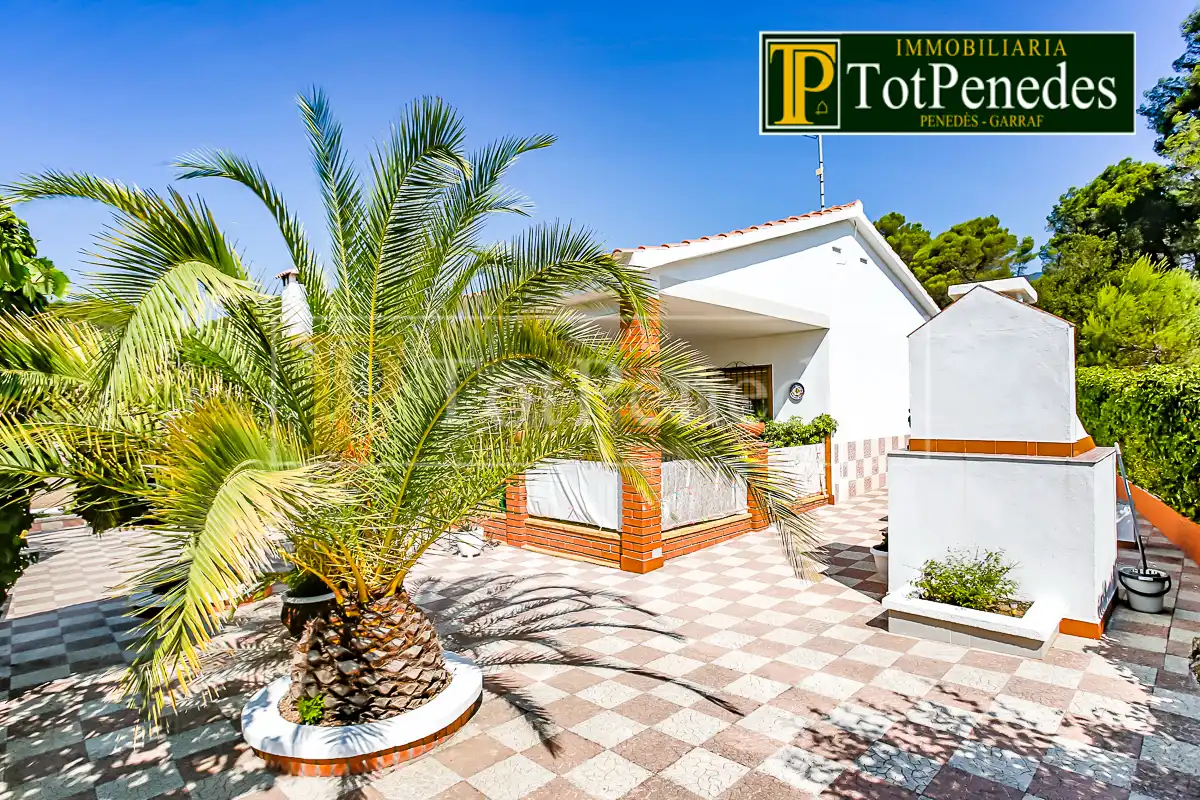 Terrasse von Haus oder Chalet zum Verkauf in Querol mit Privatgarten, Schwimmbad und Möbliert