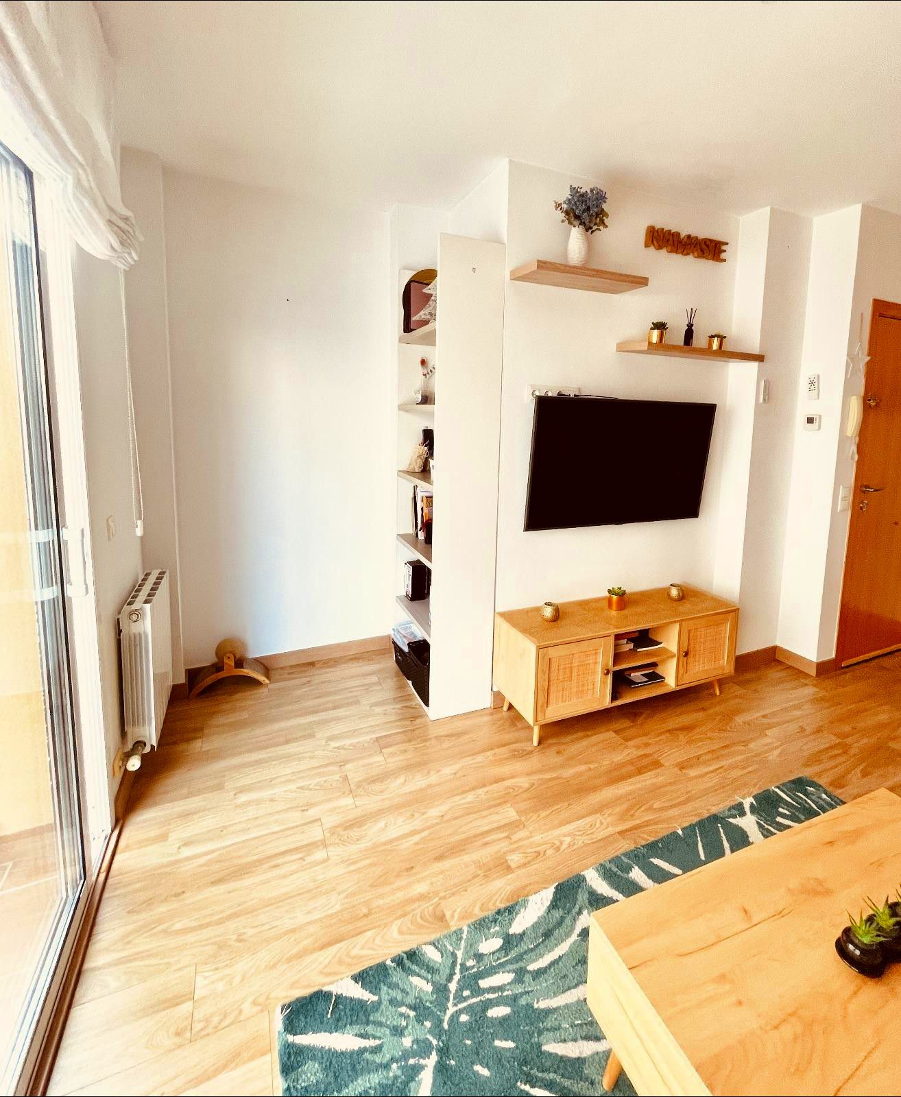 Living room of Flat for sale in El Vendrell  with Heating, Parquet flooring and Balcony