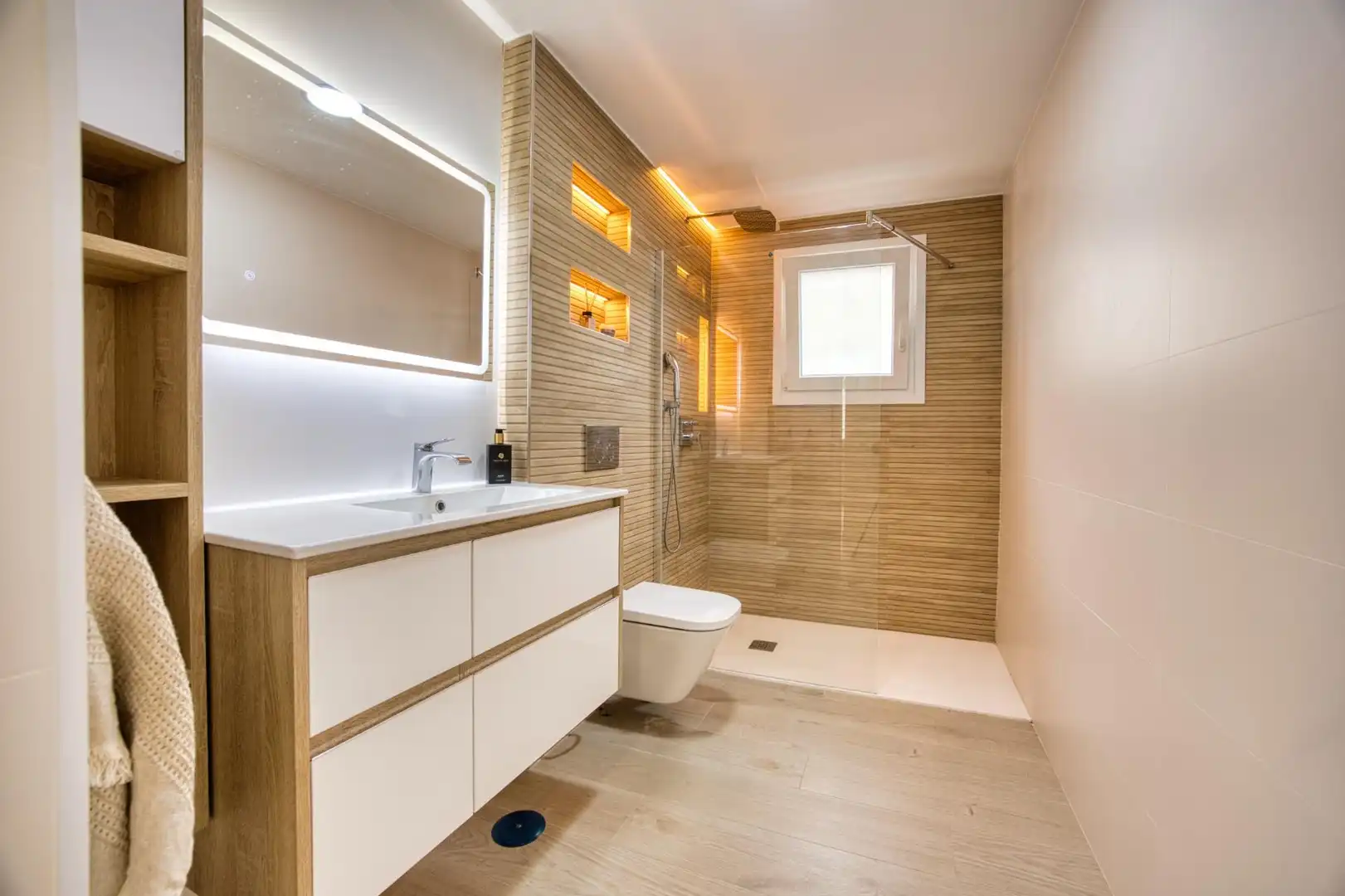 Badezimmer von Haus oder Chalet zum Verkauf in Mutxamel mit Klimaanlage, Heizung und Privatgarten