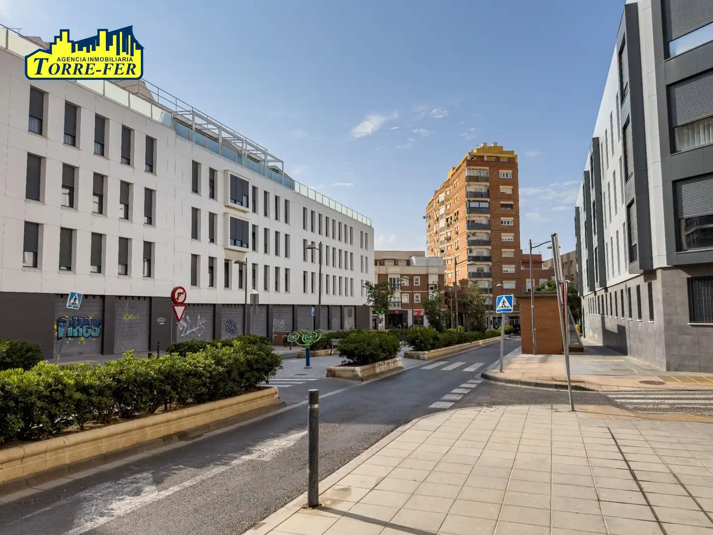 Vista exterior de Pis en venda en Almería
