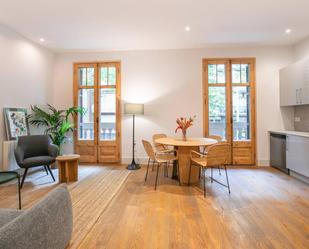 Living room of Flat to rent in  Barcelona Capital  with Air Conditioner and Balcony