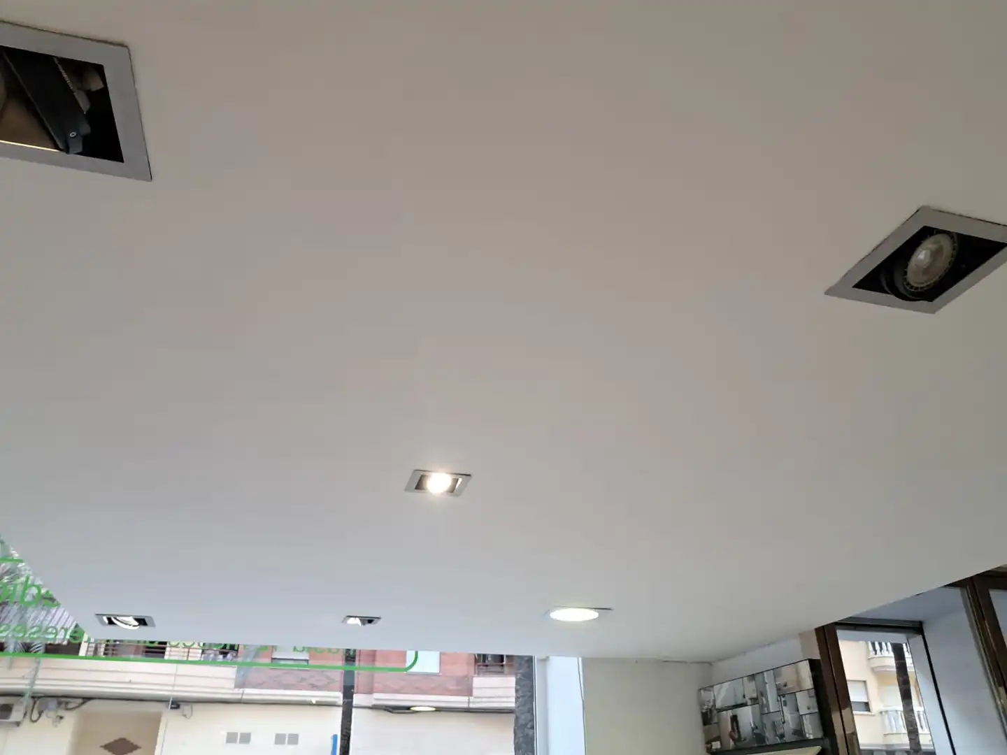 Local de alquiler en Gandia con Aire acondicionado