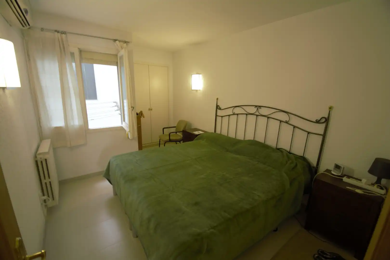 Bedroom of Flat for rent in Centre - Passeig i Rodalies