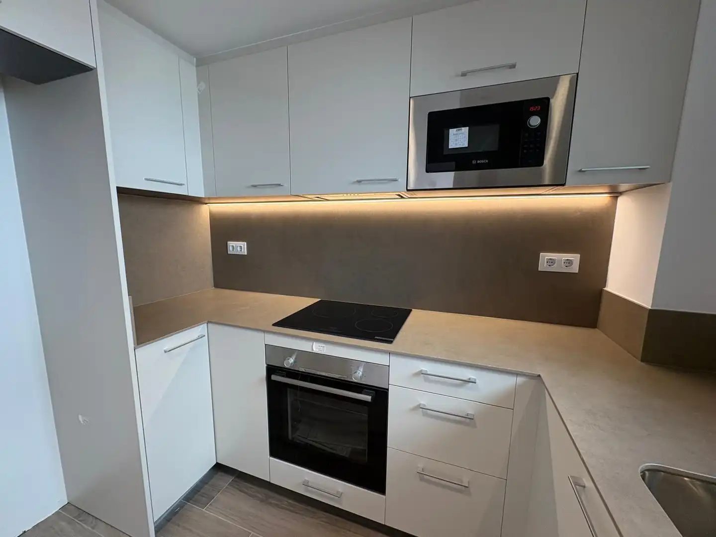 Cuina de Dúplex de lloguer en Sabadell amb Aire condicionat, Calefacció i Terrassa