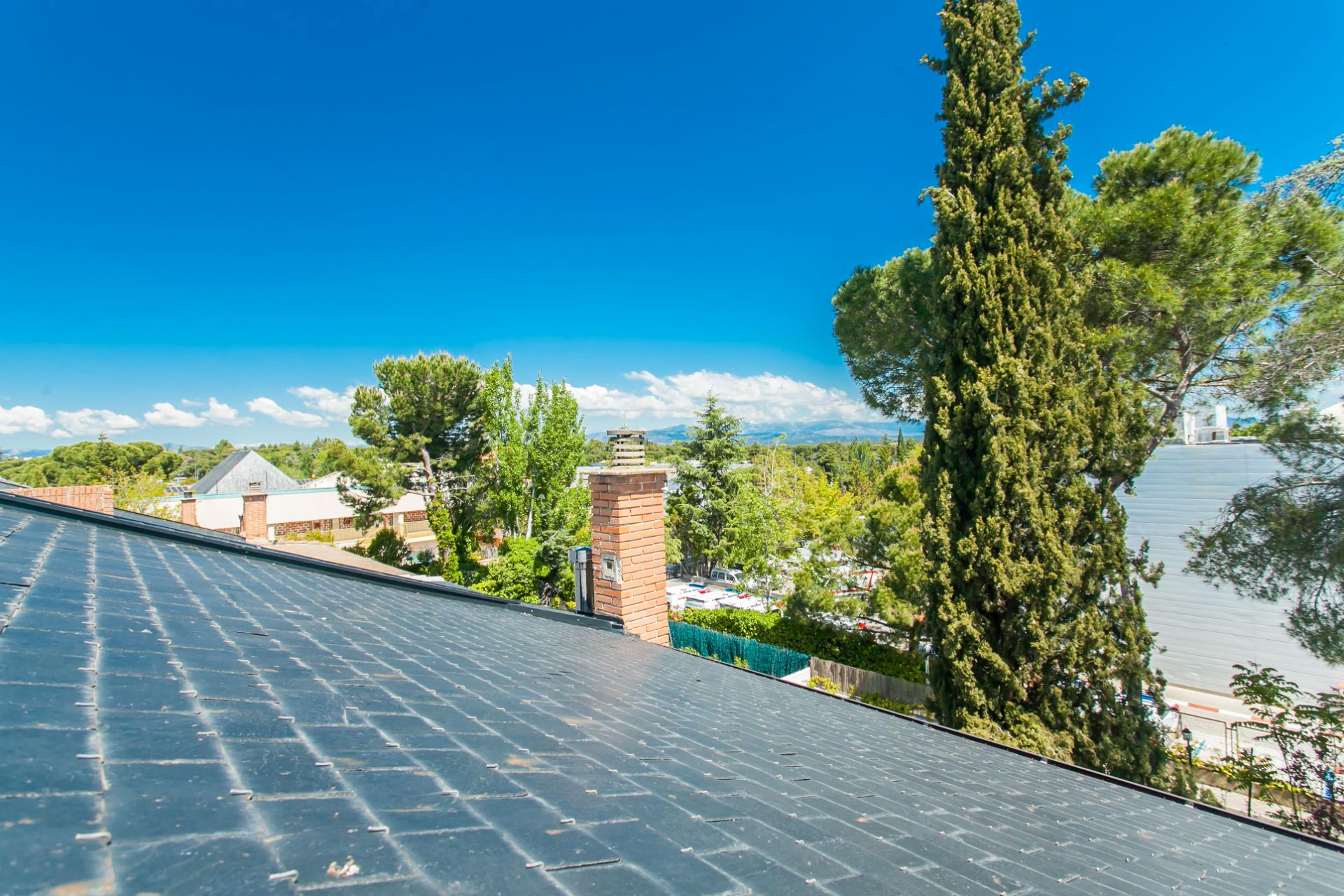 Vista exterior de Casa adosada en venda en  Madrid Capital amb Calefacció, Jardí privat i Parquet