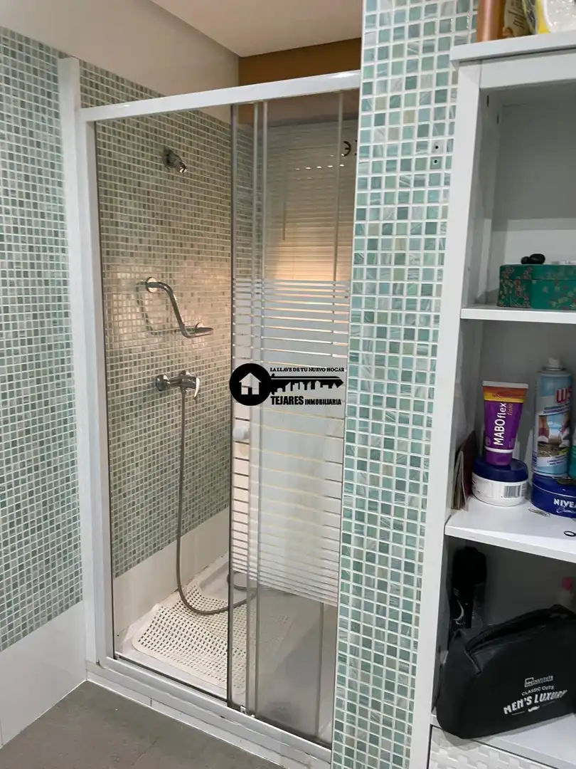 Baño de Casa adosada en venta en Albacete con Aire acondicionado, Calefacción y Jardín privado