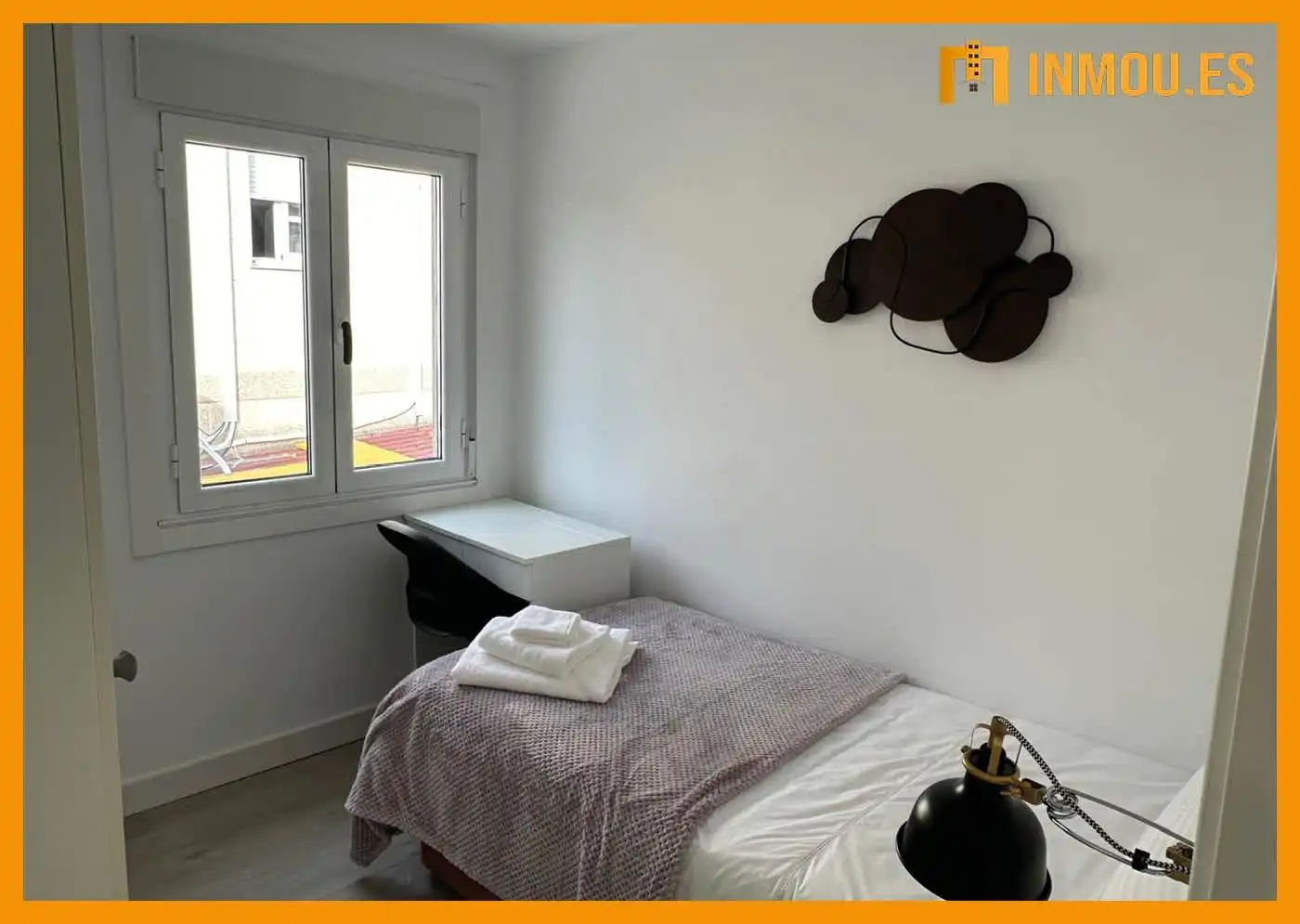 Dormitori de Apartament de lloguer en Ourense Capital  amb Aire condicionat, Calefacció i Moblat