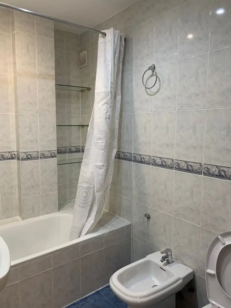 Bathroom of Flat for sale in Madrid  with Heating and Storage room