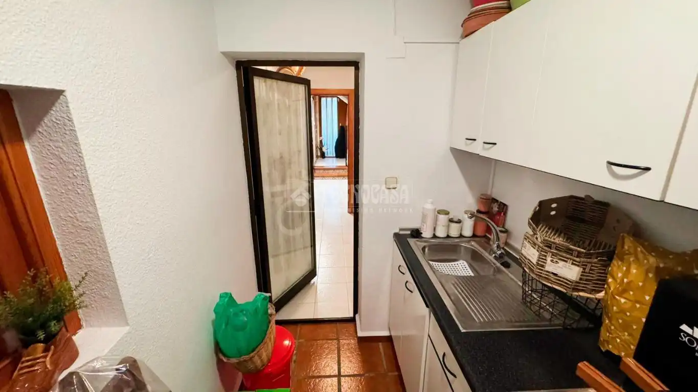 Cocina de Casa adosada en venta en Zaragoza con Aire acondicionado, Terraza y Piscina comunitaria
