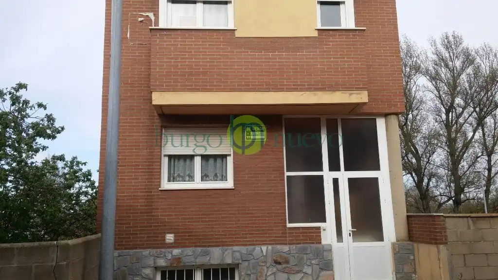 Vista exterior de Casa o chalet en venta en León Capital  con Calefacción