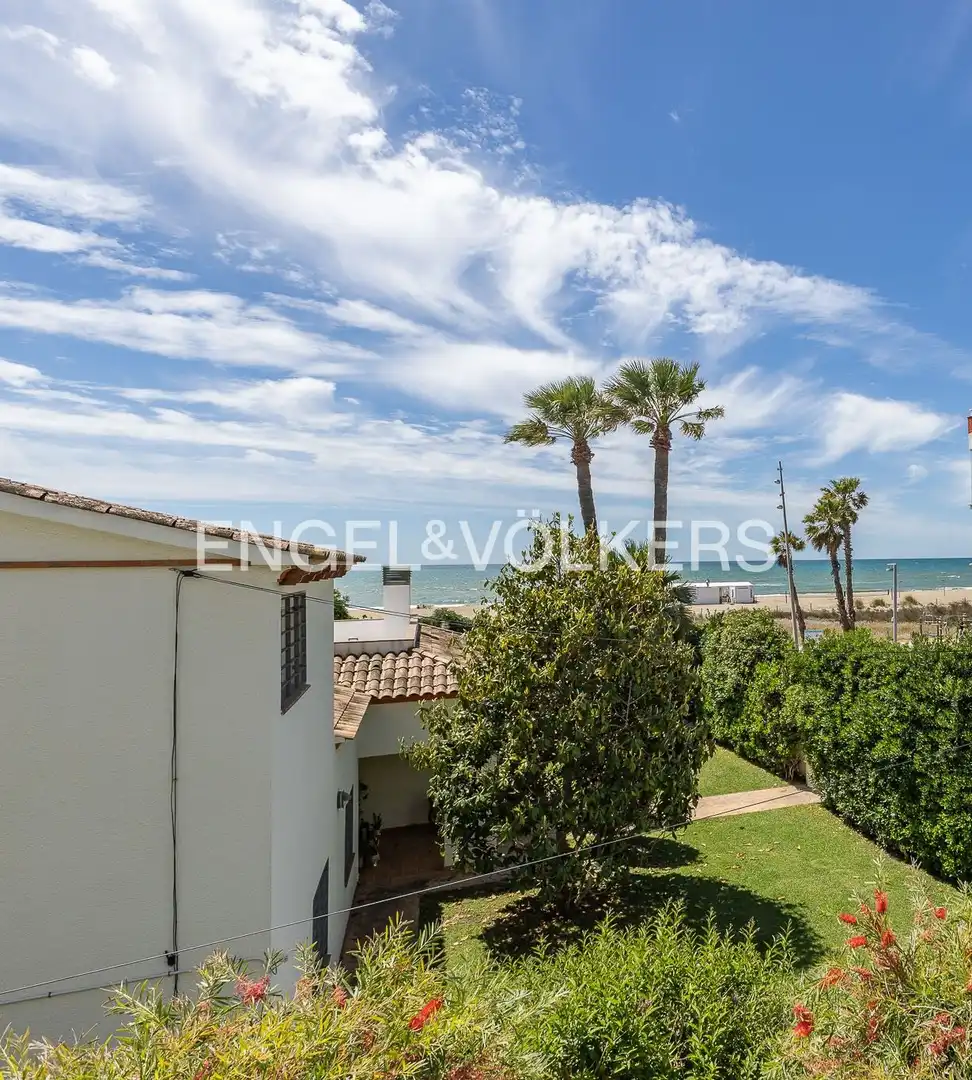 Exterior view of Houses for sale in Castelldefels  with Heating, Private garden and Terrace