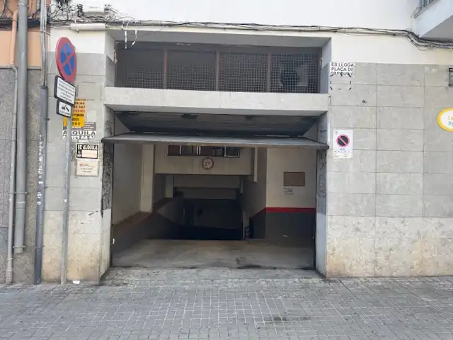 Einzelparkplatz mit Aufzug zum Verkauf in Ronda Francesc Macià 9, imagen 3