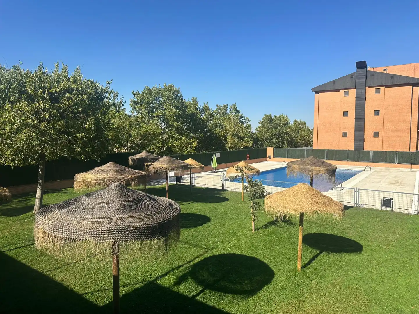 Piscina de Piso de alquiler en Arganda del Rey con Calefacción, Terraza y Trastero
