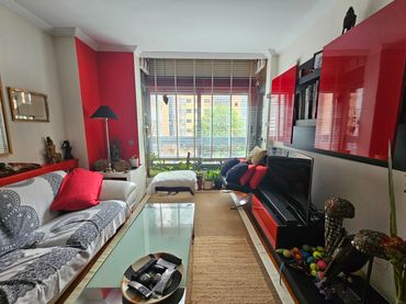 Flat with pool for sale in Calle de Ariel 4