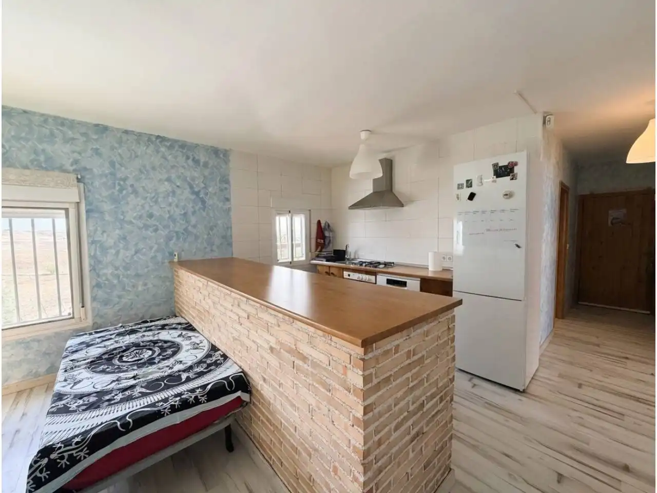 Cuina de Casa o xalet en venda en Cedillo del Condado amb Aire condicionat, Calefacció i Jardí privat
