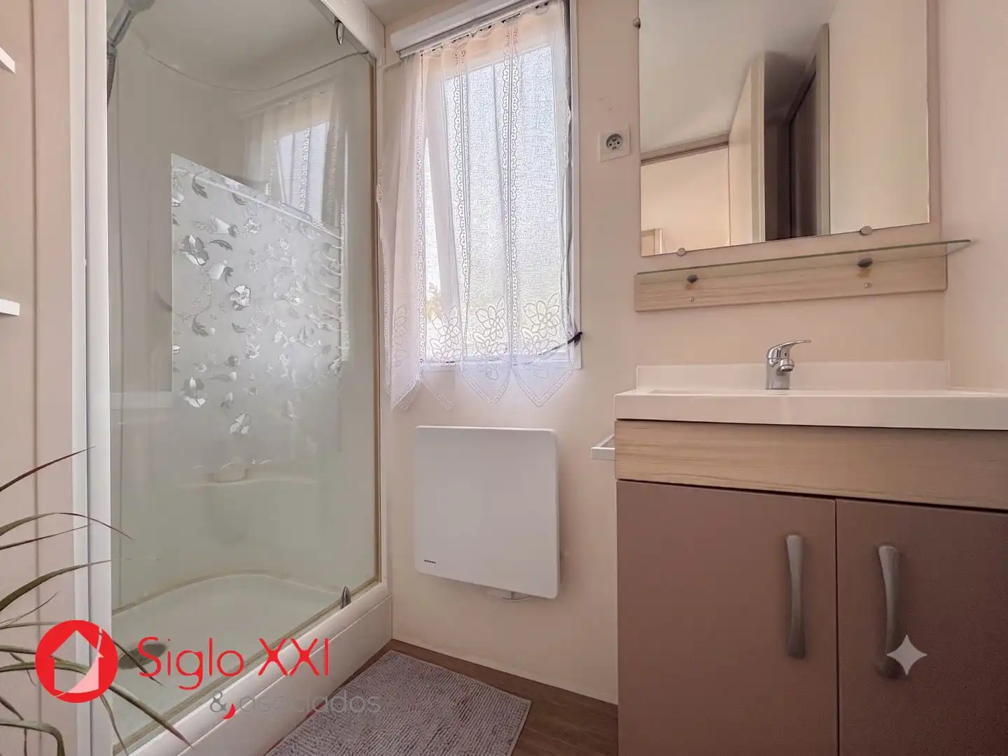 Badezimmer von Country house zum Verkauf in Almazora / Almassora mit Heizung, Privatgarten und Möbliert