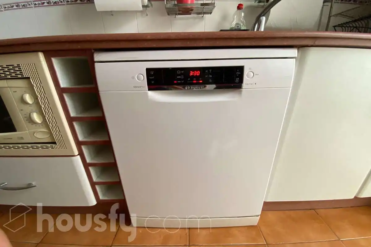 Küche von Wohnung zur Miete in Sevilla mit Klimaanlage, Heizung und Terrasse