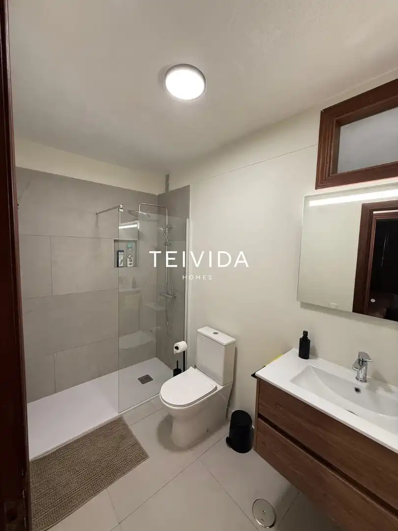 Bathroom of Flat for rent in Casco Urbano