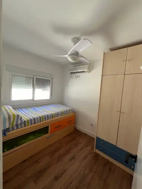 Habitación de Casa adosada de alquiler en Sant Joan d'Alacant con Aire acondicionado, Calefacción y Jardín privado