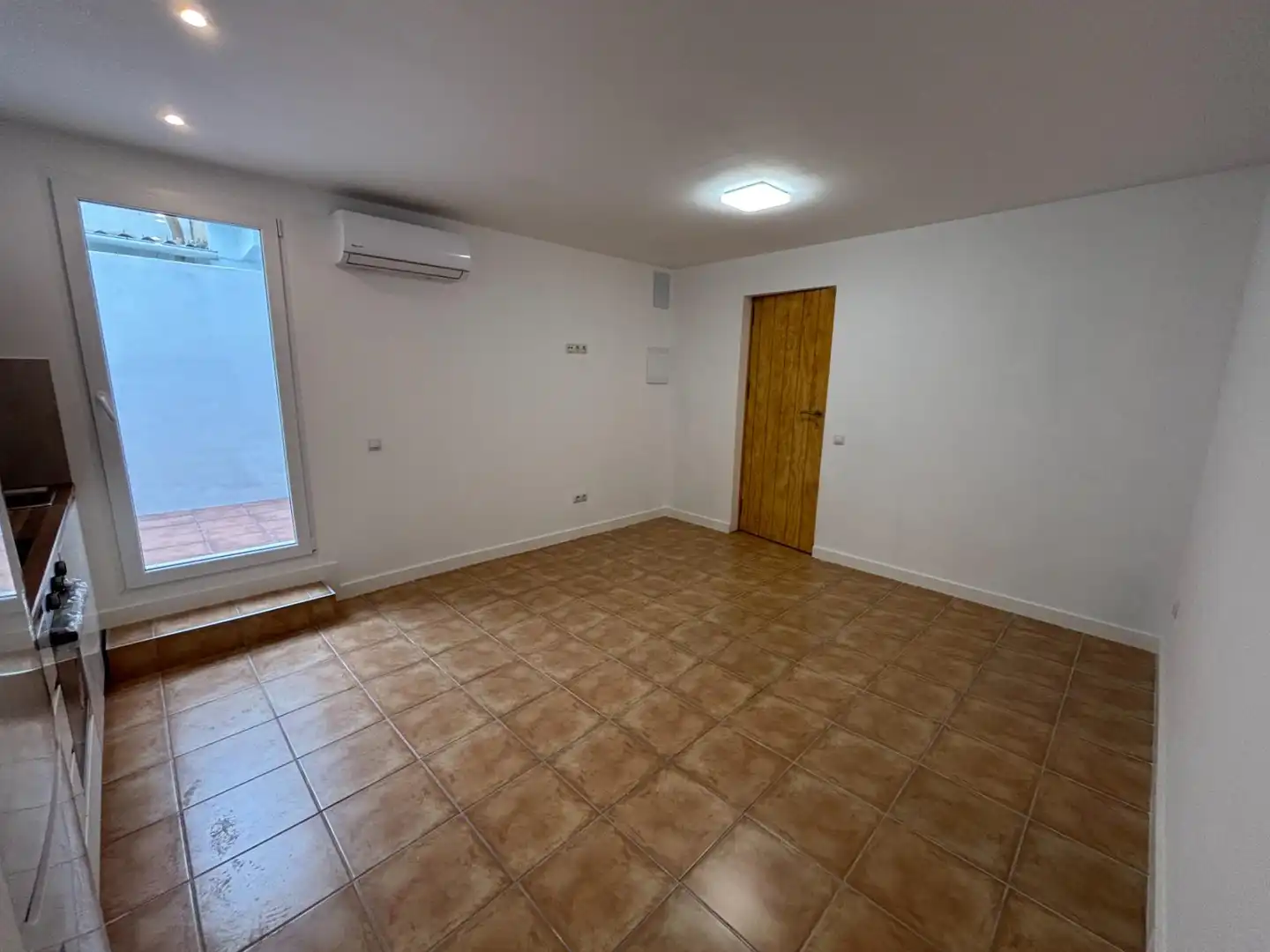 Local comercial en venda a Avenida Avinguda del Mossèn Alcover, imagen 3