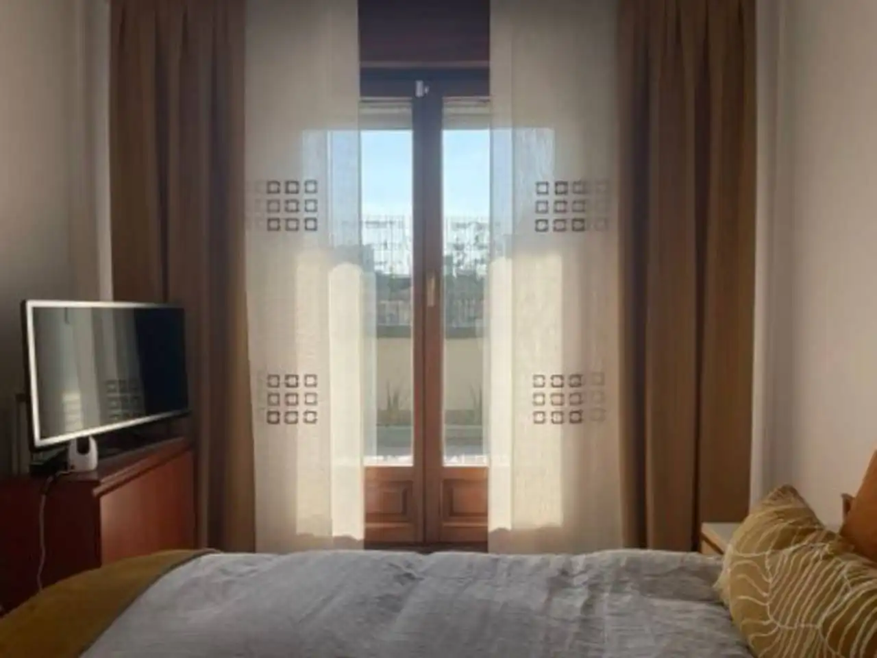 Schlafzimmer von Dachboden zur Miete in Oviedo  mit Heizung, Parkett und Terrasse