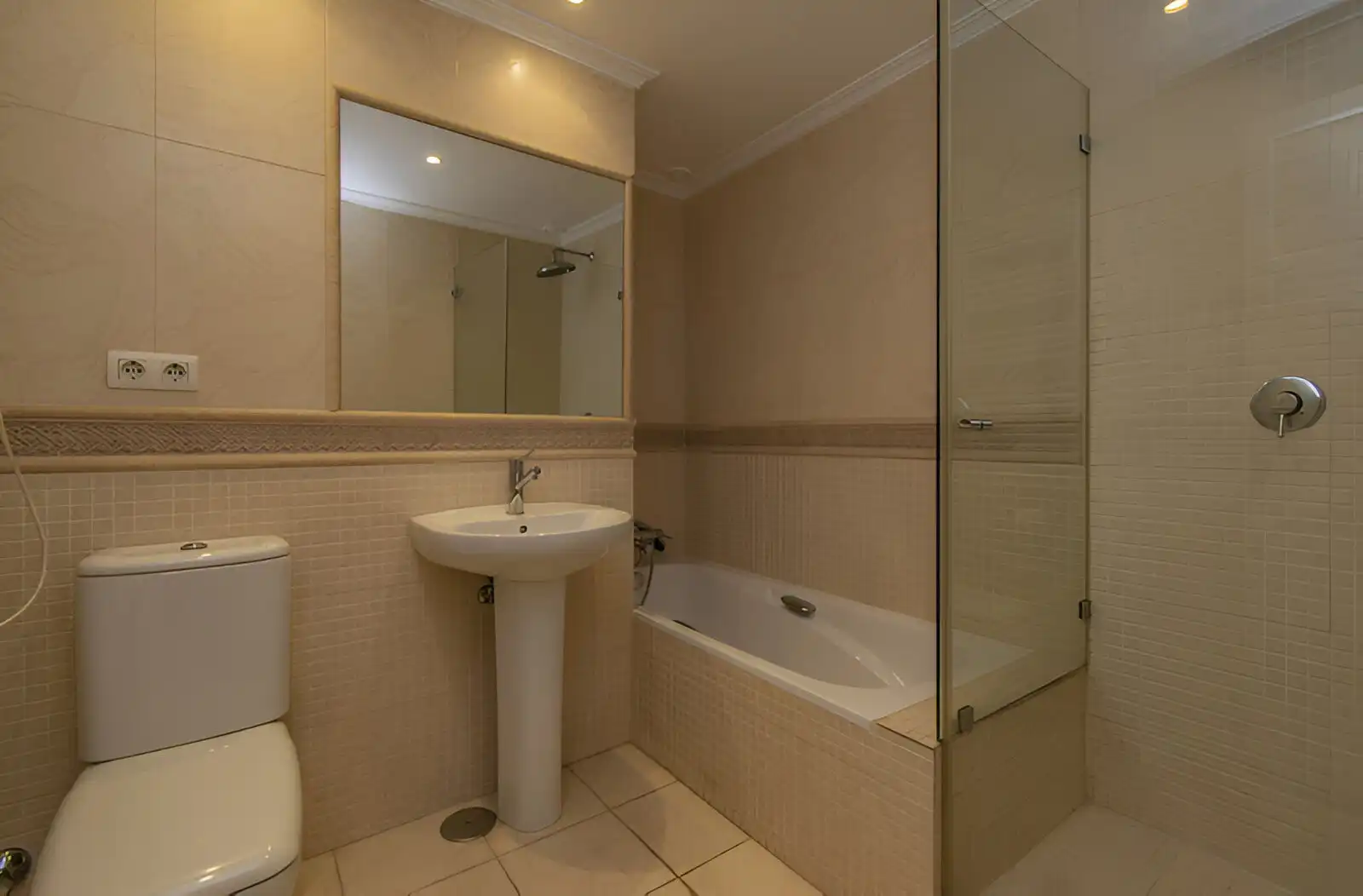 Adosado con piscina en venta en Milla de Oro, imagen 29