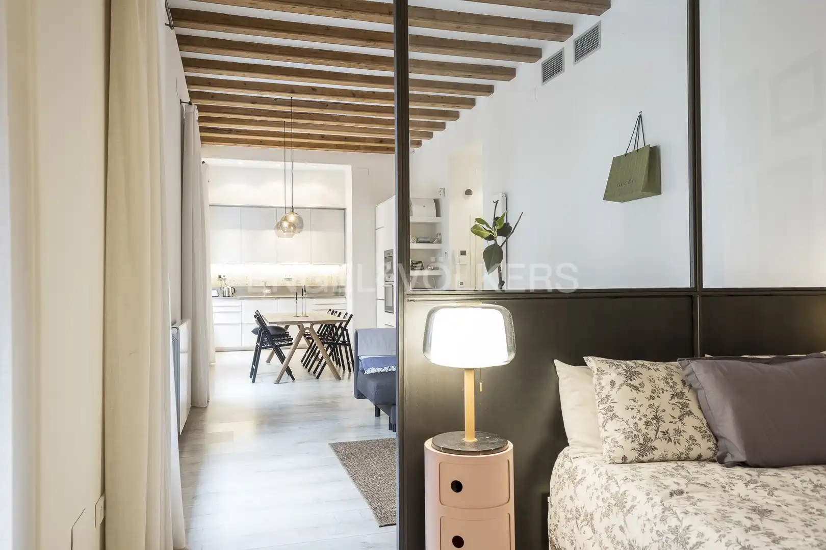 Habitación de Loft de alquiler en Barcelona con Calefacción, Terraza y Amueblado