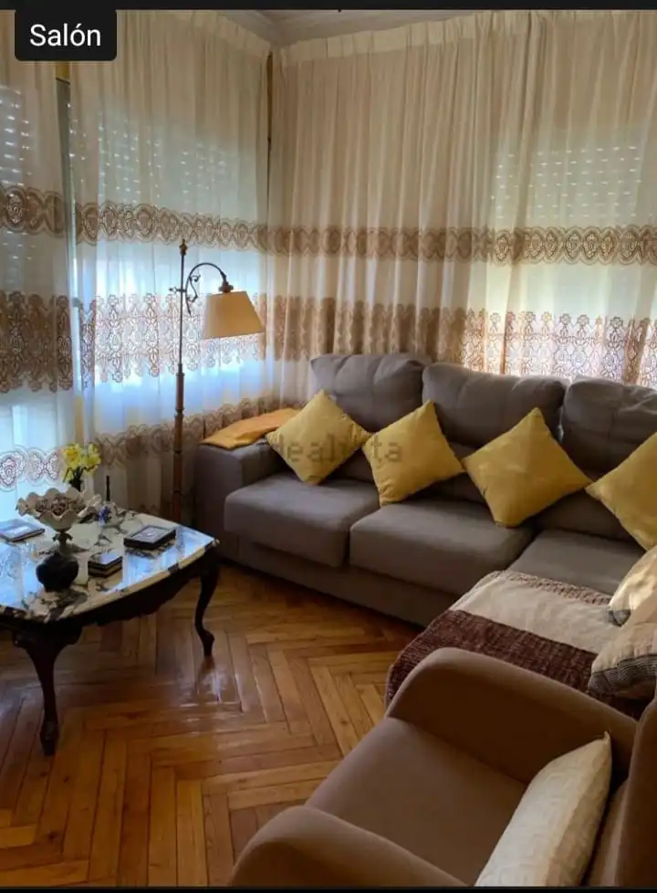 Wohnzimmer von Maisonette zum Verkauf in Monforte de Lemos mit Heizung, Parkett und Abstellraum