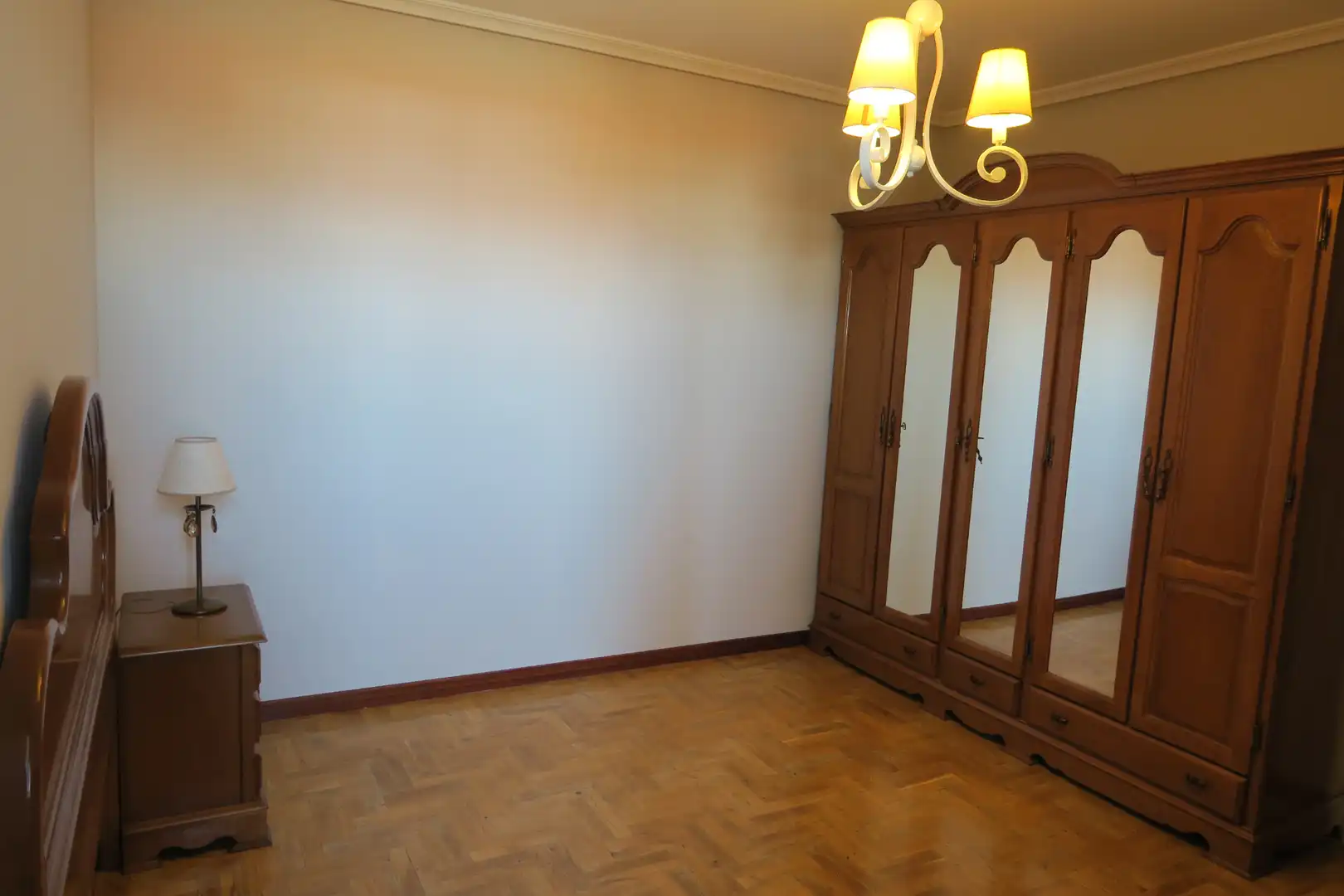 Habitación de Piso en venta en Avilés con Calefacción, Parquet y Terraza