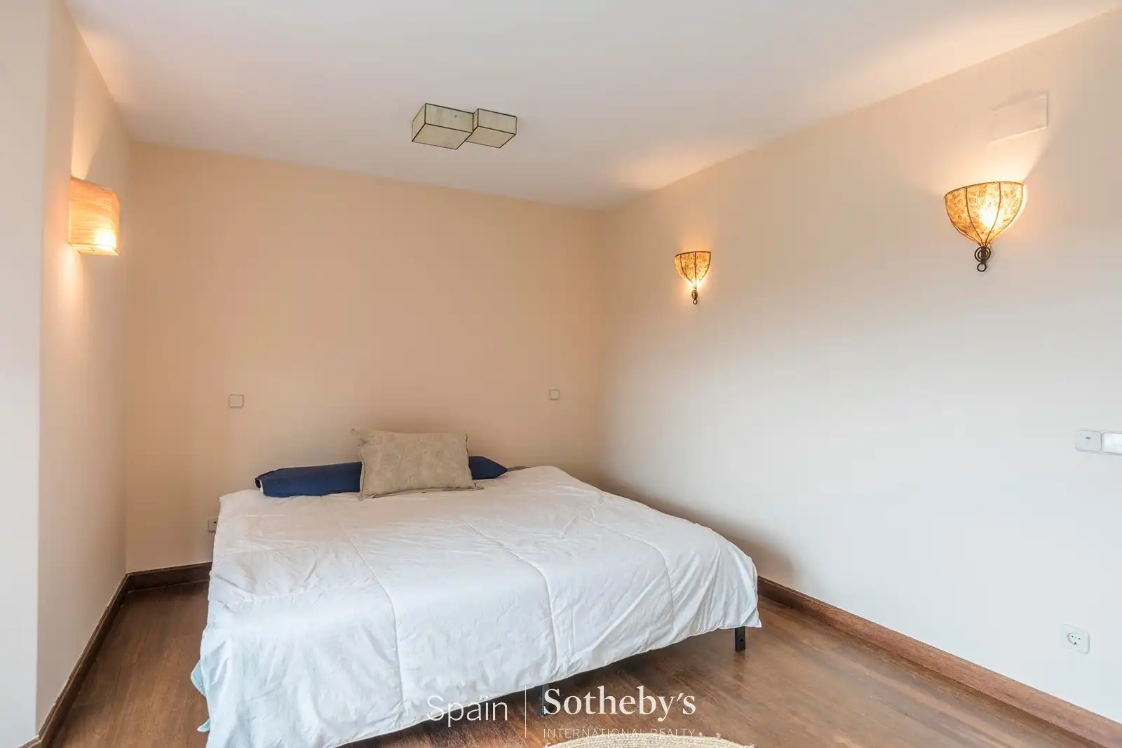 Dormitori de Casa o xalet en venda en Las Rozas de Madrid amb Aire condicionat, Calefacció i Jardí privat