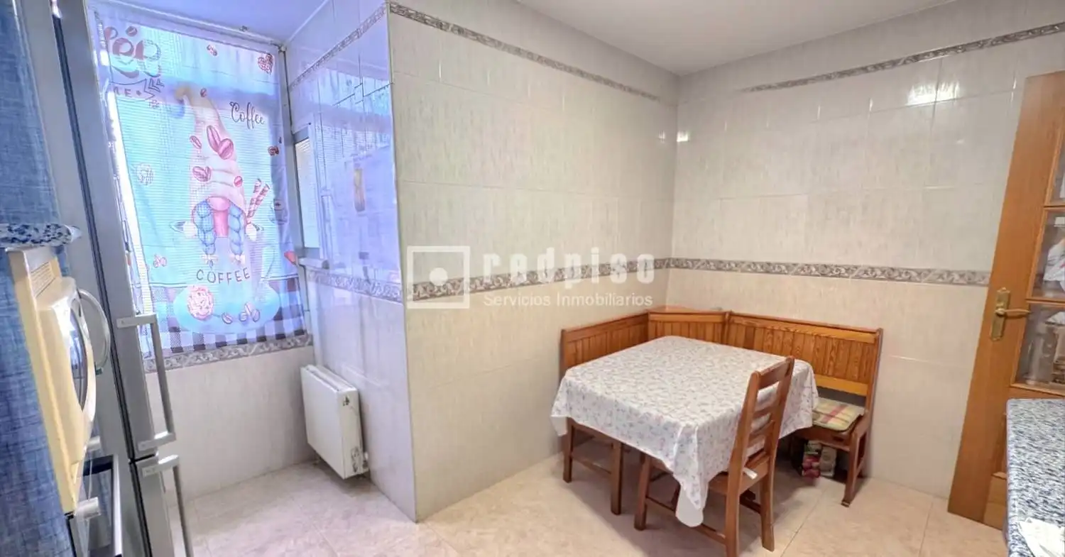 Kitchen of Flat for sale in Alcalá de Henares  with Air Conditioner, Heating and Terrace