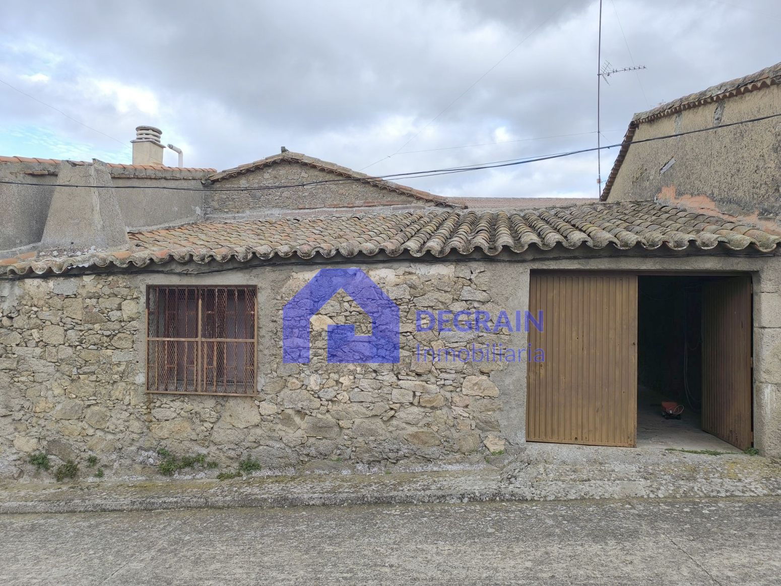 Vista exterior de Casa adosada en venta en Ledesma