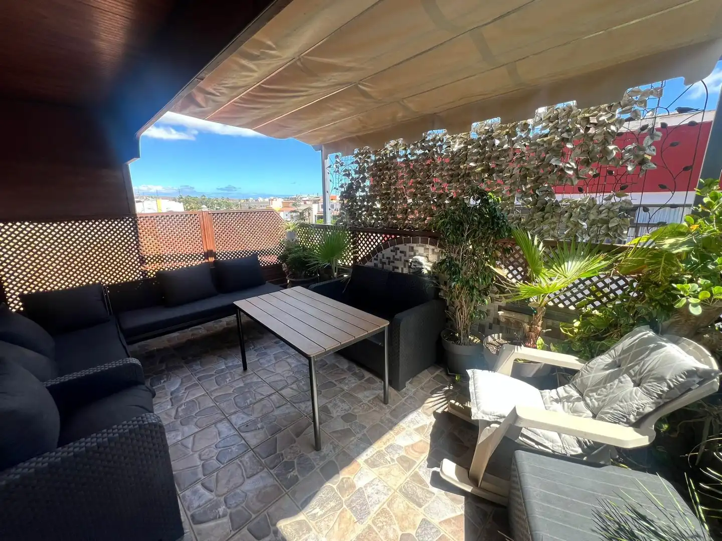 Terrasse von Einfamilien-Reihenhaus zum Verkauf in San Bartolomé de Tirajana mit Klimaanlage, Terrasse und Abstellraum