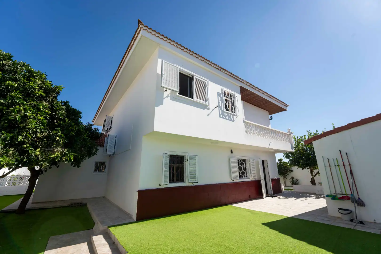 Vista exterior de Casa o xalet en venda en San Cristóbal de la Laguna amb Jardí privat, Terrassa i Moblat