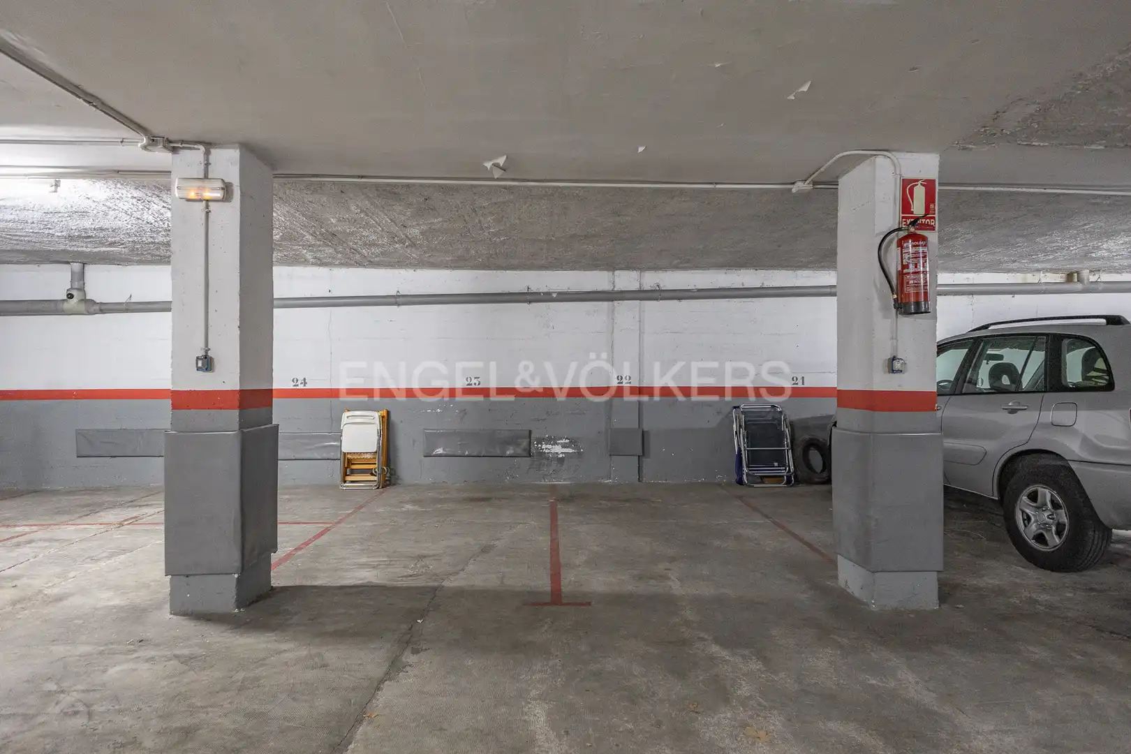Parking de Ático en venta en Sabadell con Calefacción, Terraza y Balcón