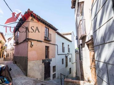 Casa amb balcó en venda a Callejón Juan Guas