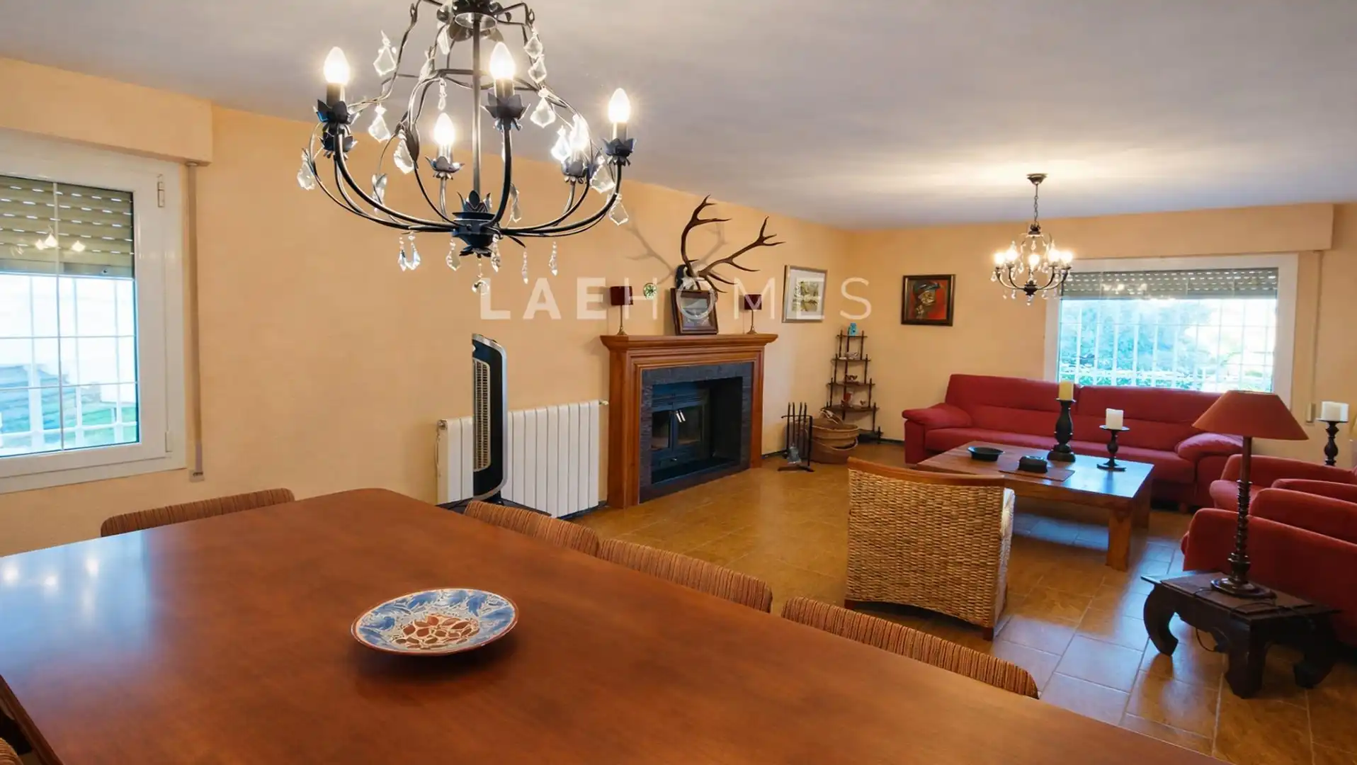 Villa con piscina in vendita a L'ESTEPAR, imagen 7